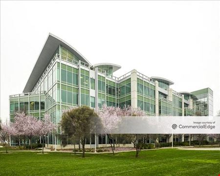 A look at Pacific Shores Center - 2000 Seaport Blvd Office space for Rent in Redwood City