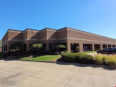 A look at Boettler Oaks Business Center Office space for Rent in Green