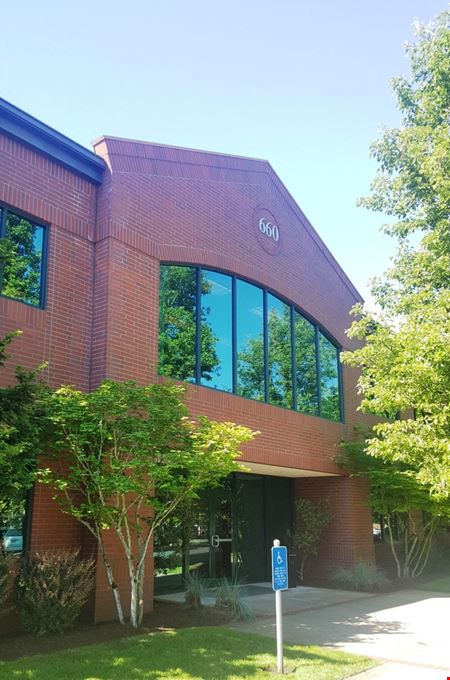 A look at Creekside Corporate Center Office space for Rent in Salem