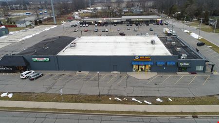 A look at White Swan Plaza commercial space in Fort Wayne