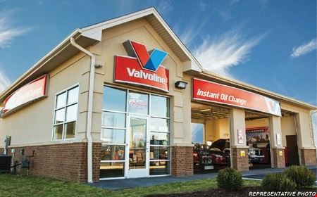 A look at Valvoline Instant Oil Change - Appleton, WI commercial space in Appleton