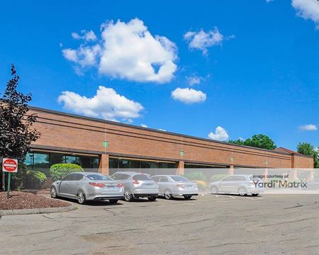 A look at Griffin Center South - 310-330 West Newberry Road commercial space in Bloomfield