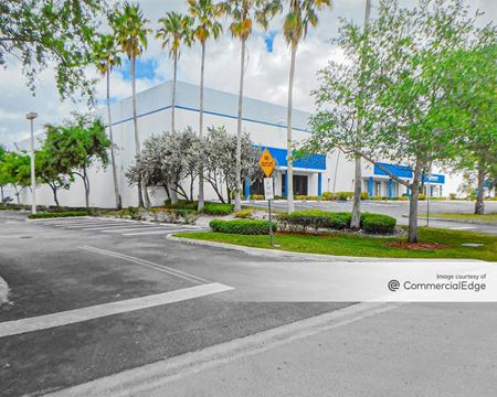 A look at Americas' Gateway Park Industrial space for Rent in Miami