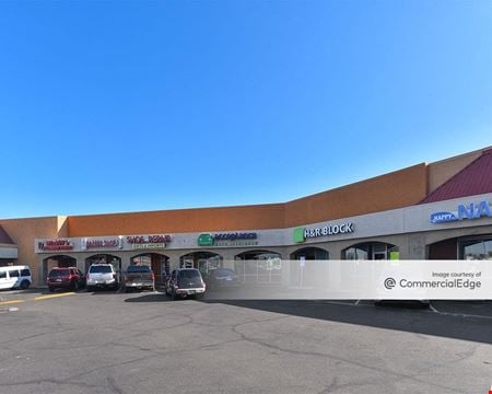 A look at Foothill Shopping Center commercial space in Phoenix