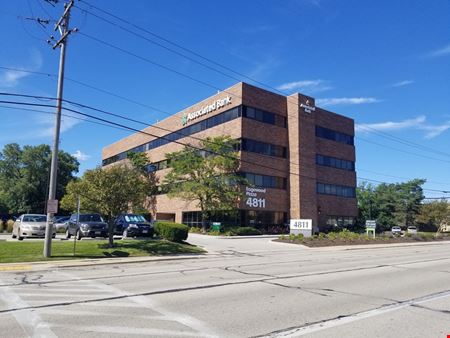 A look at Edgewood Plaza Office space for Rent in Greenfield