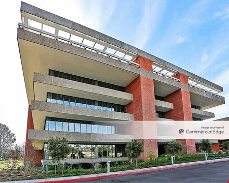 A look at AMP&RSAND - Stack Office space for Rent in San Diego