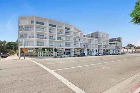 A look at 11800 Santa Monica Blvd commercial space in Los Angeles