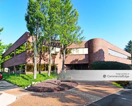 A look at Market Center Office Building Office space for Rent in Fairview Heights