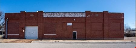 A look at 227 S. Philadelphia commercial space in Shawnee