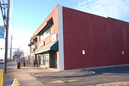 A look at 4431 Mayfield Rd commercial space in Cleveland