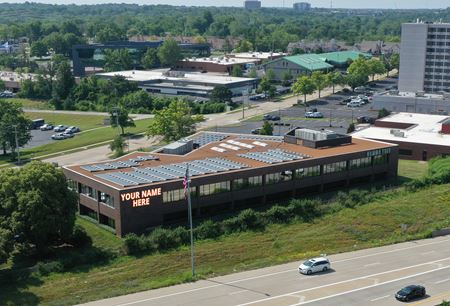 A look at 2055 Craigshire Road commercial space in Saint Louis