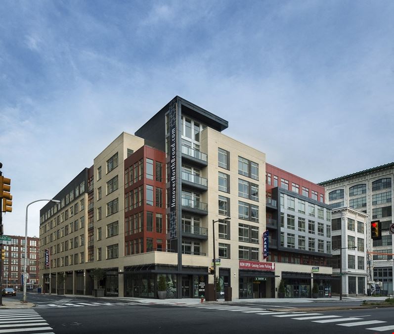 978 SF | 339 N Broad St | Corner Retail Space Available