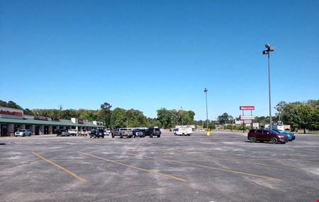 A look at Gateway Plaza Retail space for Rent in Greenville