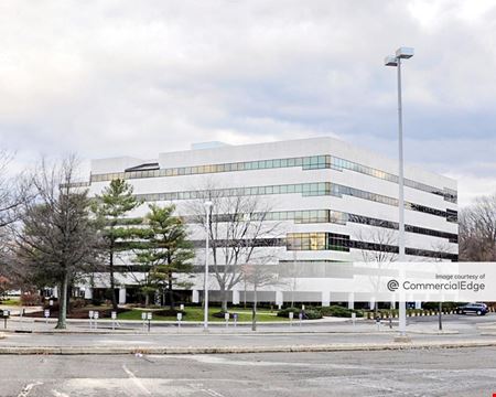 A look at Raritan Plaza III Office space for Rent in Edison