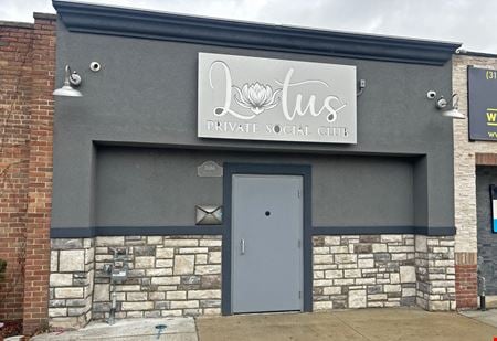 A look at 16166 Meyers Road commercial space in Detroit