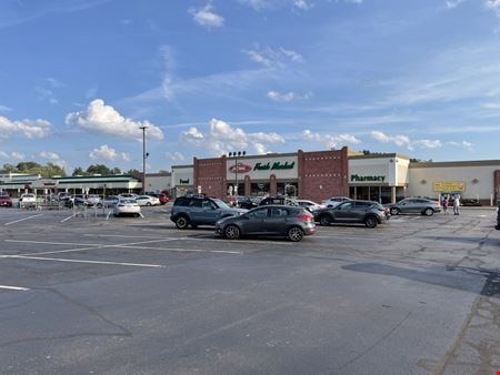 A look at Ellet Acme Plaza commercial space in Akron