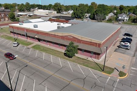A look at 215 E Maple St commercial space in Columbus
