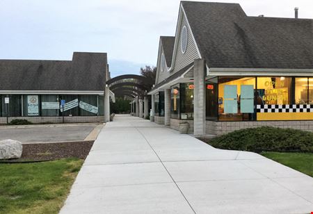 A look at Island Shoppes commercial space in Grosse Ile