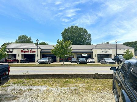 A look at NNN Shopping Plaza Investment Sale | New Albany, MS commercial space in New Albany
