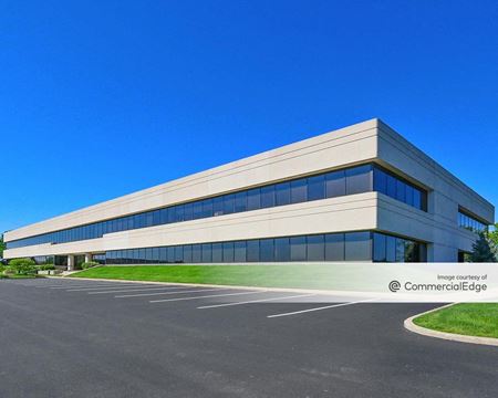A look at Lakefront at Keystone - Lakefront 10 commercial space in Indianapolis