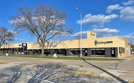 A look at Starboard Center Retail space for Rent in St Clair Shores