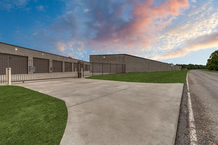 A look at X EXTREME STORAGE commercial space in BONHAM