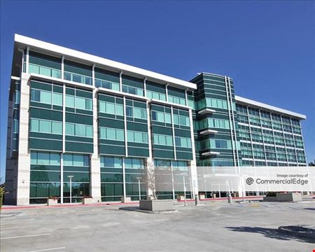 A look at The Pinnacle commercial space in San Diego