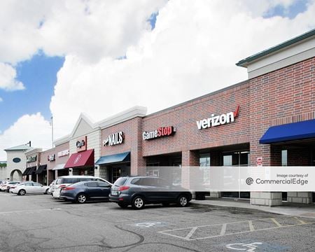 A look at Arlington Ridge Marketplace Commercial space for Rent in Akron