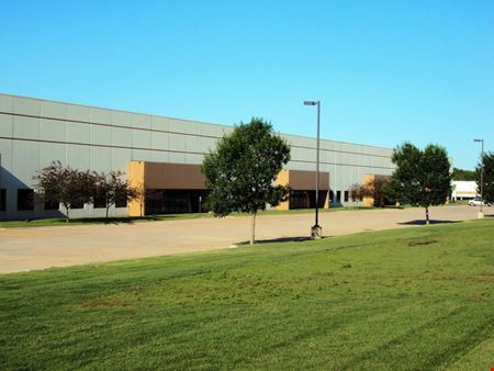 A look at Meredith Business Park III commercial space in Urbandale