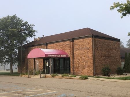 A look at 8401 Holly Road commercial space in Grand Blanc