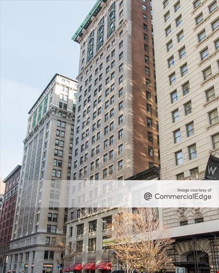 A look at 215 Park Avenue South commercial space in New York