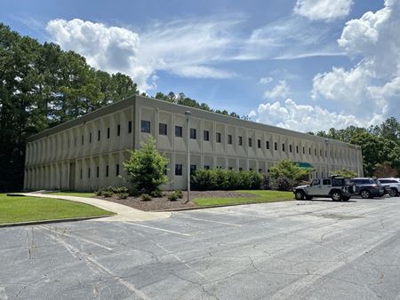 A look at Perimeter Park Office Building | ±2,077 - 7,510 SF commercial space in Atlanta