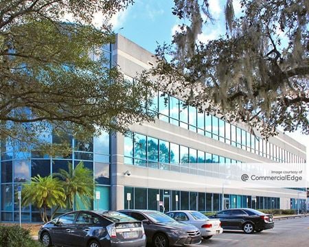 A look at Verizon Wireless commercial space in Tampa