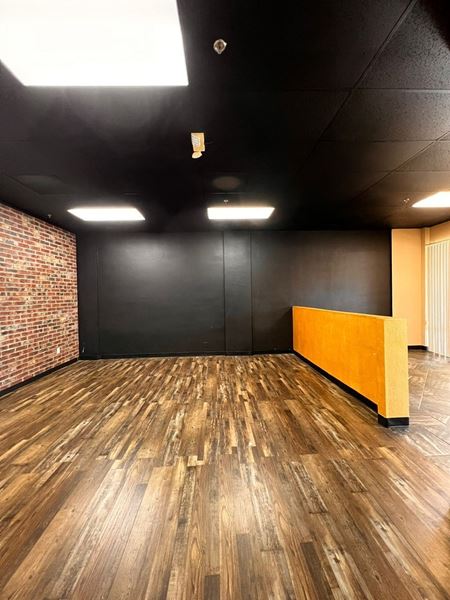 A look at 1301 - 1397 S Grand Ave Retail space for Rent in Glendora