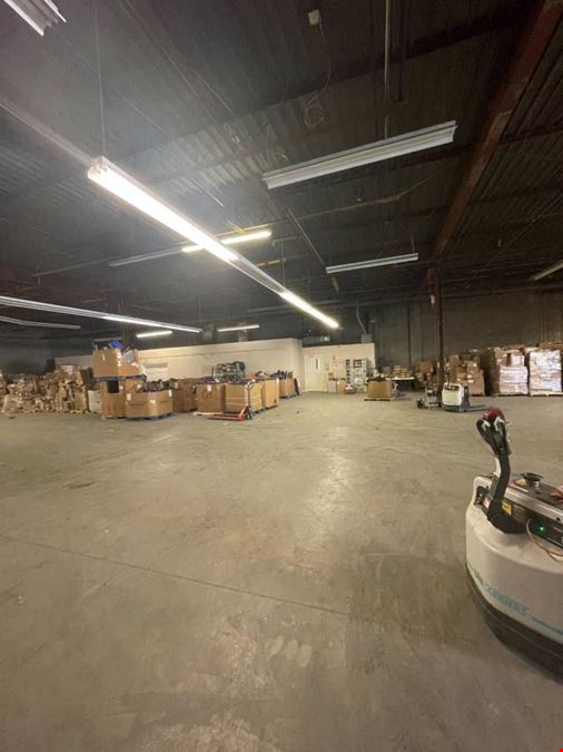 2k - 7k sqft shared industrial warehouse for rent in North York