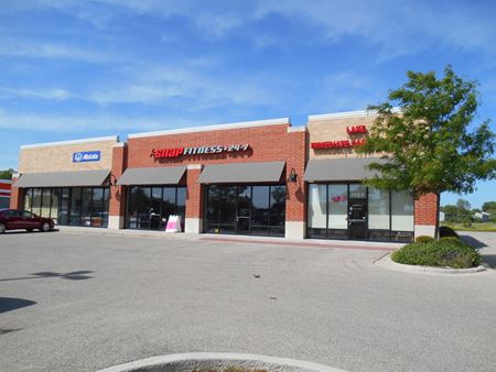 A look at 452 W State Rd - Island Lake Strip Center, Far Northwest Submarket Retail space for Rent in Island Lake