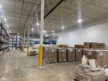 A look at 5k - 10k sqft shared industrial warehouse for rent in Chicago commercial space in Perkins