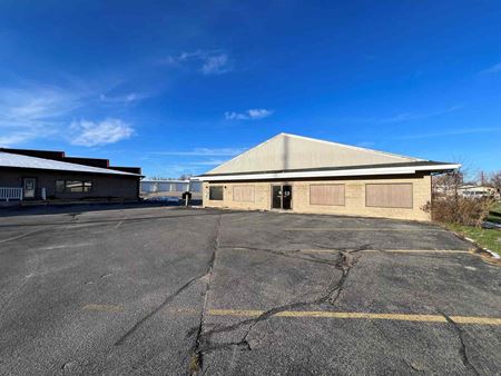 A look at 855 Blairs Ferry Road commercial space in Marion