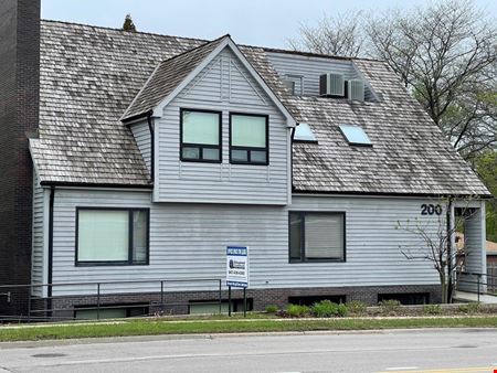 A look at 200 N Northwest Hwy commercial space in Barrington