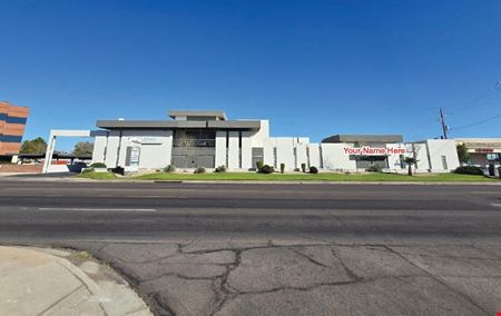 A look at La Costa Place commercial space in Phoenix