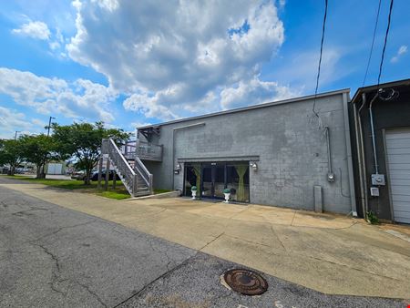 A look at Lakeview Showroom/Warehouse commercial space in Birmingham