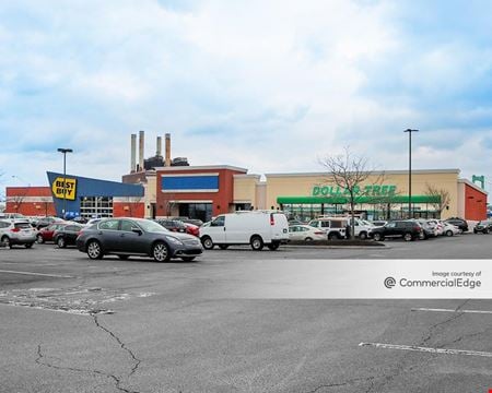 A look at Columbus Commons - 2100-2250 South Christopher Columbus Blvd Retail space for Rent in Philadelphia