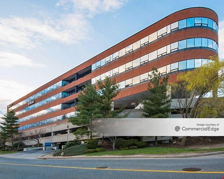 A look at 92 Montvale Avenue Office space for Rent in Stoneham