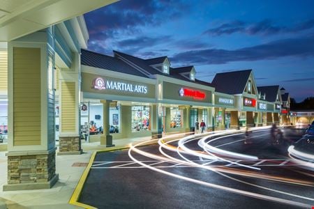 A look at Ravensworth Shopping Center commercial space in Springfield