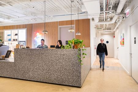 A look at 222 South Riverside Plaza Coworking space for Rent in Chicago
