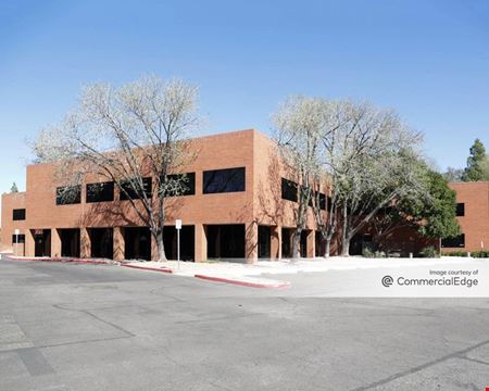 A look at Metro Executive Park commercial space in Phoenix