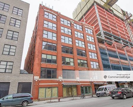 A look at 1033 West Van Buren Street commercial space in Chicago