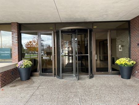 A look at 1200 Shermer Road Office space for Rent in Northbrook