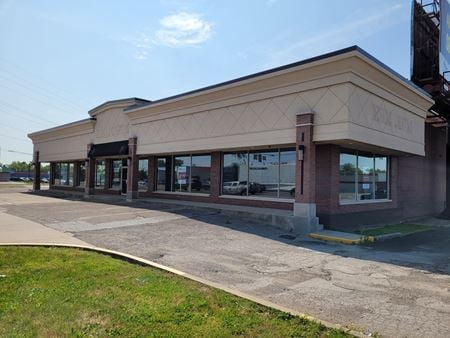A look at 3790 Lafayette Road commercial space in Indianapolis