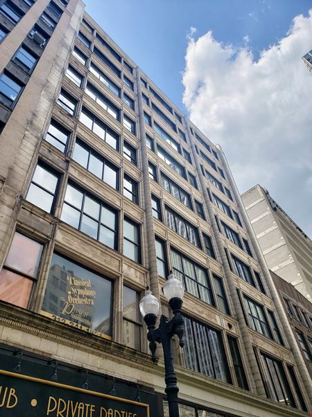 A look at 218 S Wabash: The Wabash Trio Office space for Rent in Chicago